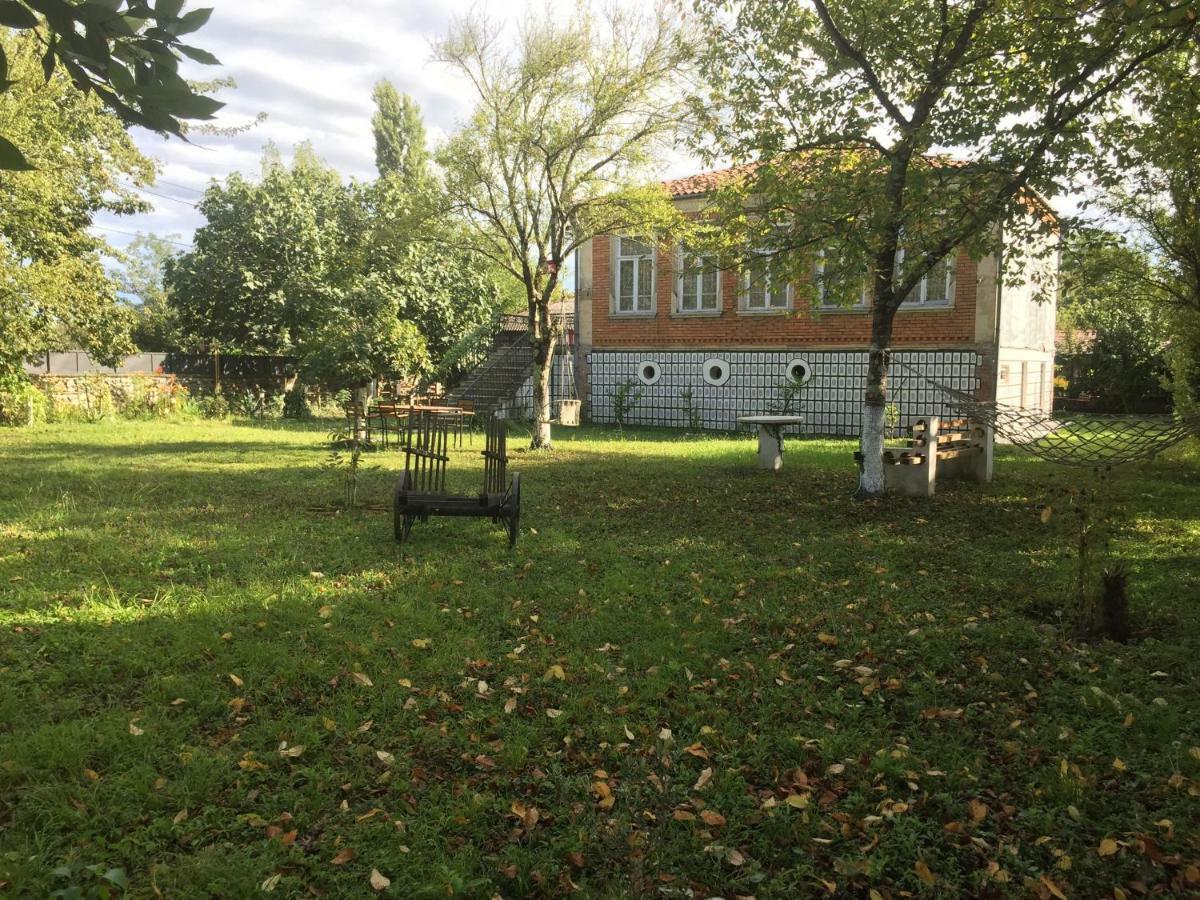 Гостевой дом Lazuri Keria Family Khoni Экстерьер фото