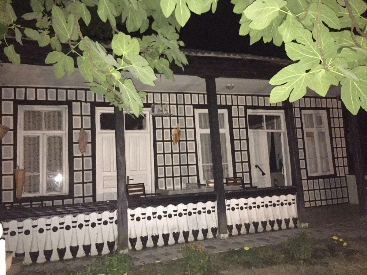 Гостевой дом Lazuri Keria Family Khoni Экстерьер фото